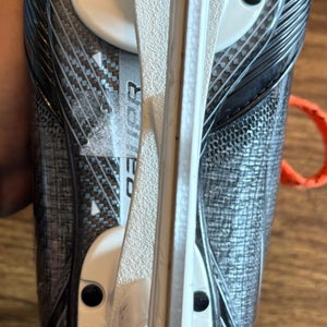 2024 Bauer Supreme M50 Pro Hockey Skates Regular Width Size 4.5 (Used)