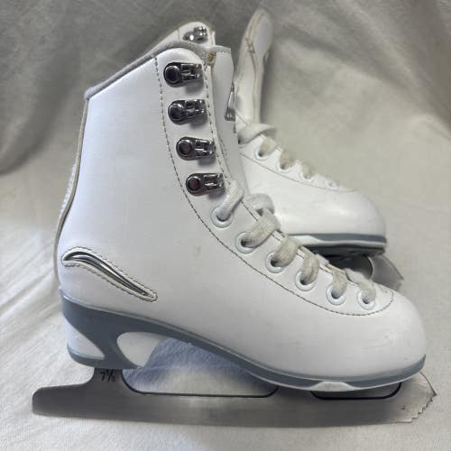Junior Size 12 Jackson 450 Figure Ice Skates. White. MARK I Blades