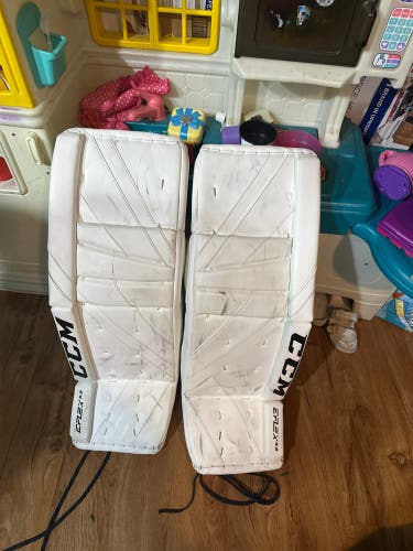 34" CCM Extreme Flex 5.9 Goalie Leg Pads (New)