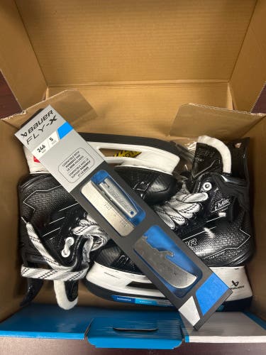 Bauer Supreme M50 Pro Hockey Skates Size 5 (New)