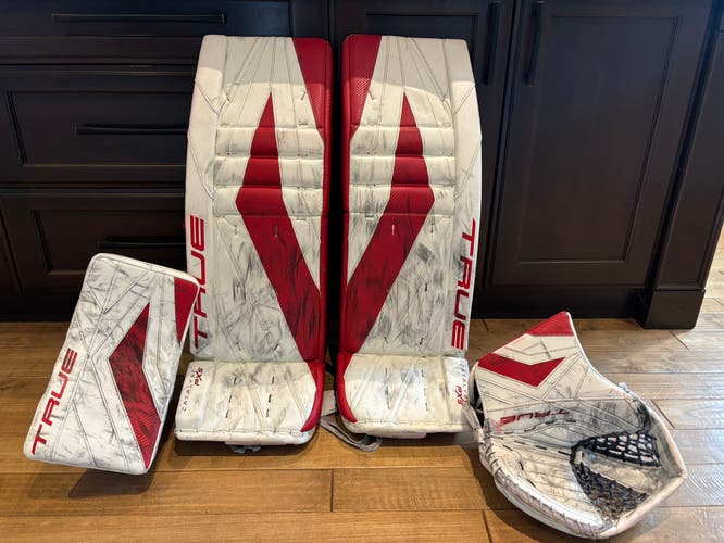 Pro Stock 35+2.5 True Catalyst PX5 Pro Goalie Pads & Gloves Set Husso