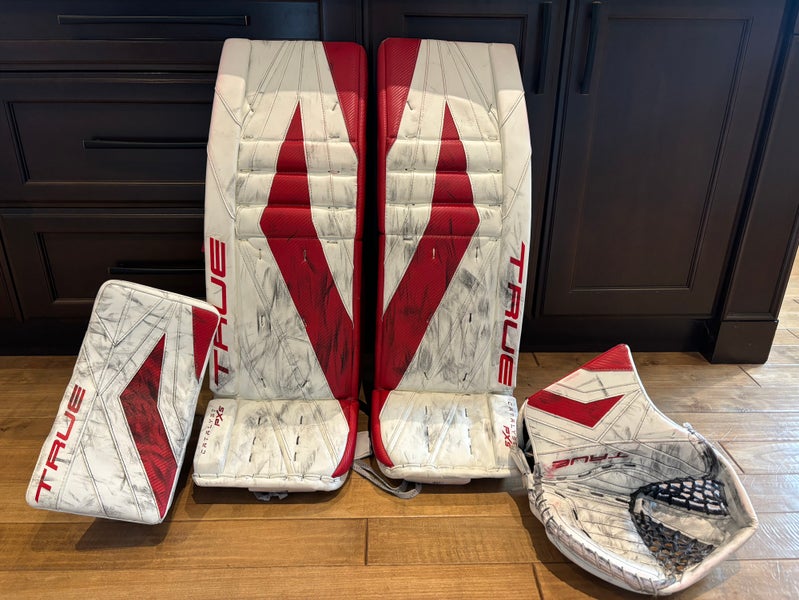 Pro Stock 35+2.5 True Catalyst PX5 Pro Goalie Pads & Gloves Set Husso