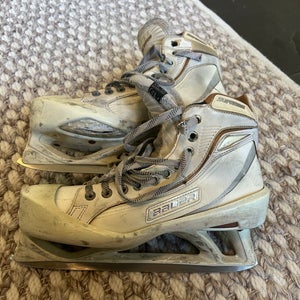 Bauer Supreme One100 Hockey Goalie Skates 9.5 (Used)