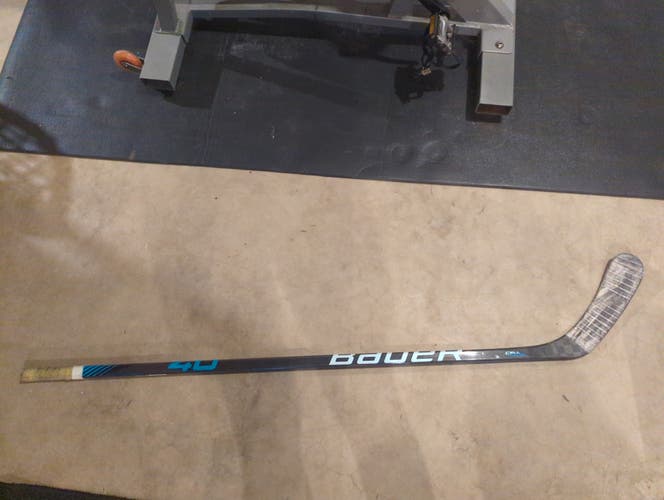 Youth Bauer Left Hand Hockey Stick P92 (Used)