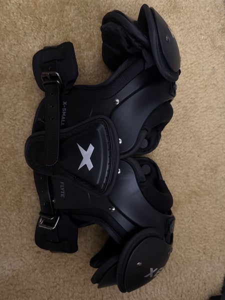 XS Youth Xenith Flyte Shoulder Pads (Used)