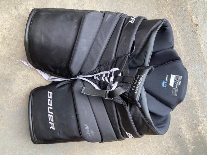 Black Senior Medium Bauer Pro Hockey Goalie Pants (Used)