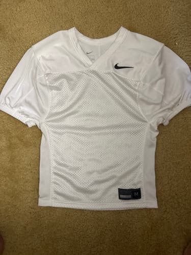 White Medium Boys Nike Jersey (Used)