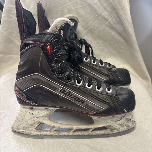 Junior Size 4 Bauer Vapor X700 Ice Hockey Skates