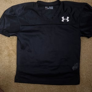Black Small Boys Under Armour Jersey (Used)