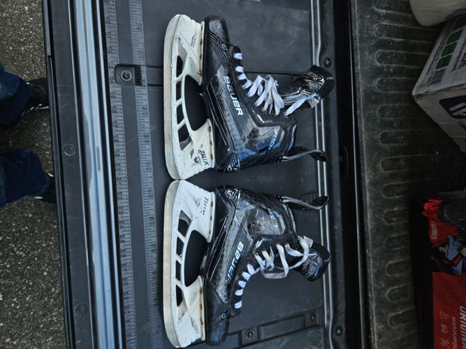 2023 Bauer Supreme Mach Hockey Skates 7.5 (Used)