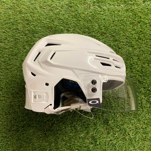 White Medium Bauer Re-Akt 155 Helmet (Used)