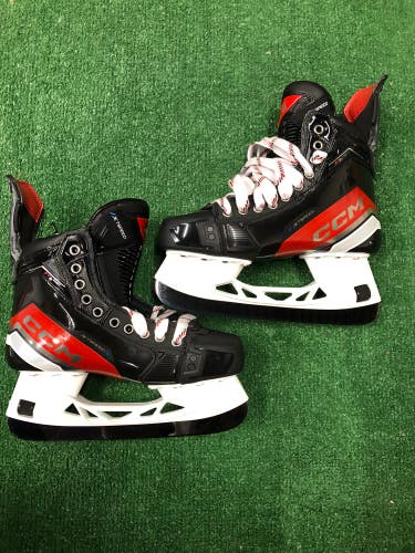 Intermediate CCM JetSpeed FT6 Pro Hockey Skates 6.5 (New)