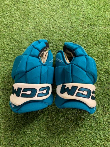 Blue Senior CCM Jetspeed Gloves 14" (Used)