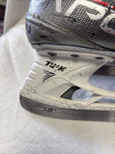 Junior Size 5 Bauer Vapor 3X Ice Hockey Skates. Excellent Condition
