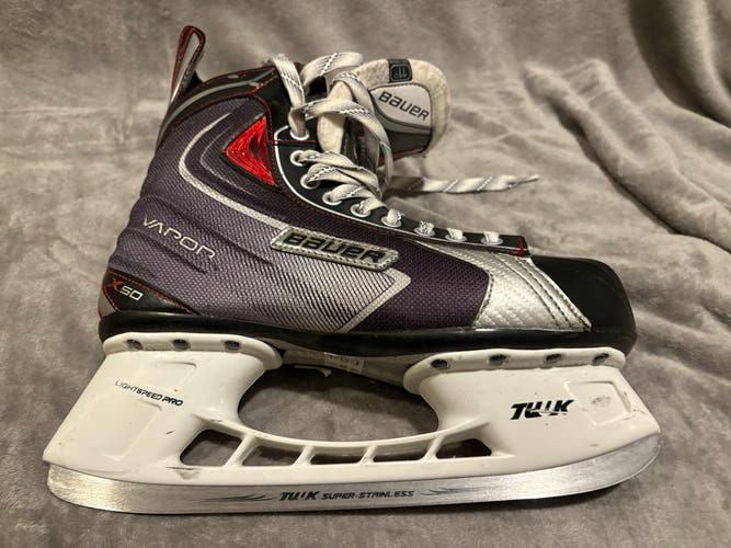 Bauer Vapor x50 Regular Width   11 (Used)