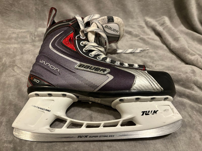 Bauer Vapor x50 Regular Width   11 (Used)