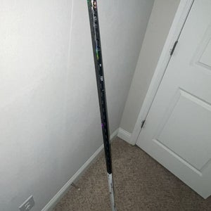 Intermediate Bauer Twitch Right Handed Hockey Stick (Used)
