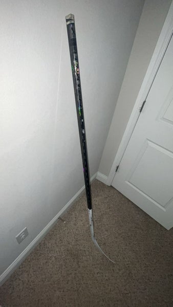 Intermediate Bauer Twitch Right Handed Hockey Stick (Used)