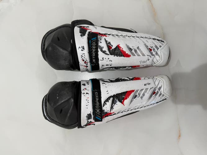 CCM Jetspeed Shin Pads Size Junior 11" (Used)