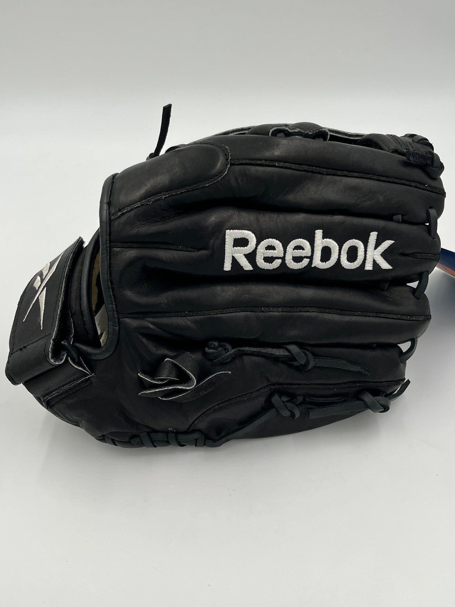 Reebok vr6000 Baseball Glove | New and Used on SidelineSwap