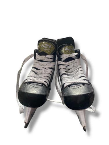 Used True CAT5 Intermediate Hockey Skate Intermediate 4.0 11375-S000365020