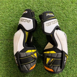 Senior Medium CCM Super Tacks AS1 Elbow Pads (Used)