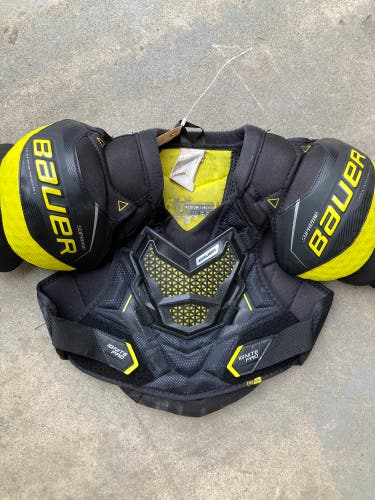 Medium Intermediate Bauer Supreme Ignite Pro Shoulder Pads (Used)