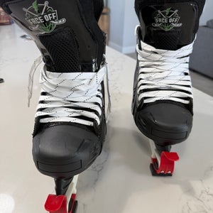 2024 Hockey Skates Regular Width 10 (New)