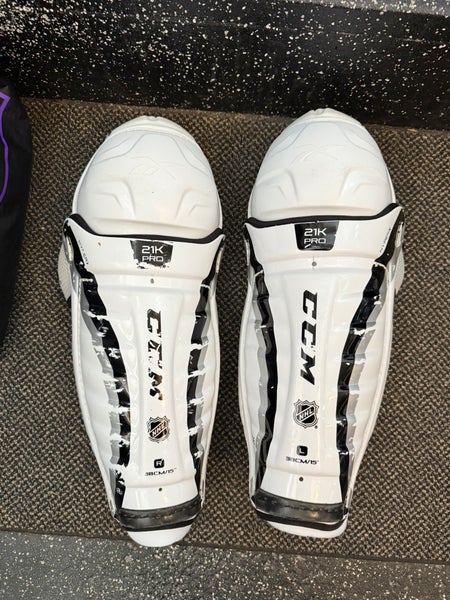 Senior CCM 21K 15" Shin Pads Pro Stock (Used)
