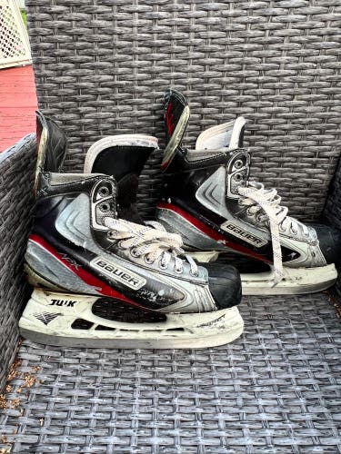 Bauer Vapor APX Hockey Skates Regular Width 9 (Used)