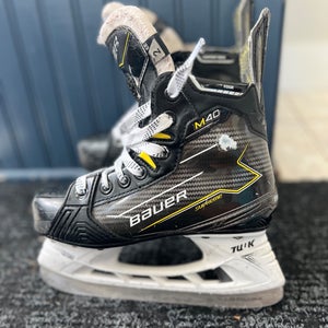 2023 Bauer Supreme M40 Hockey Skates Extra Wide Width Size 2 (Used)