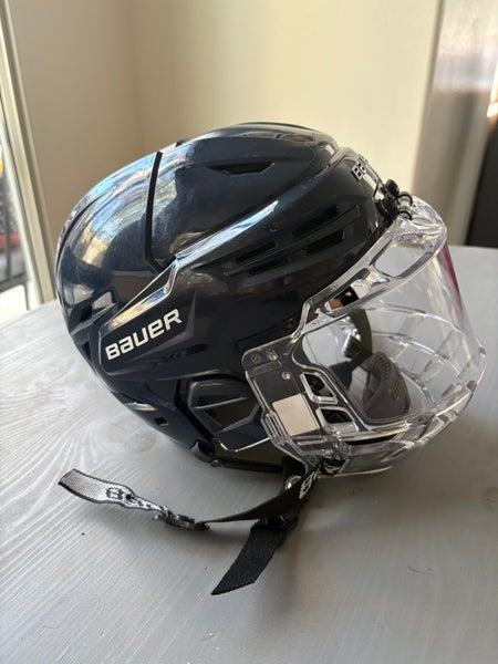 Medium Bauer Re-akt 55 Helmet (Like-New)
