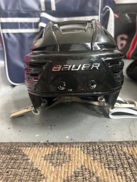 Medium Bauer Re-Akt 150 Helmet (Used)