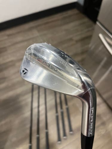 Men's 2025 TaylorMade P-790 Right Handed Iron Set Regular Flex Dynamic Gold Steel Shaft (New)