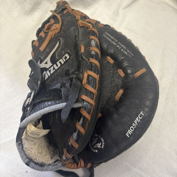 RHT Size 32.50 Inch Mizuno Power Close Baseball Catchers Mitt Glove. GXC105D