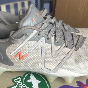 Gray Men's Size M 9.5 (W 10.5) Adult New Balance Freeze 4.0 Low Top (Used)