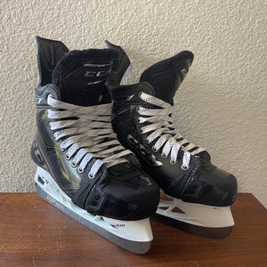 CCM RibCor 100k Pro Hockey Skates Extra Wide Width Size 5 (Used)