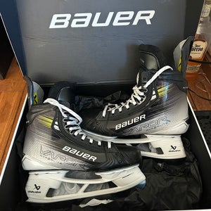 2024 Bauer Vapor Hyperlite 2 Hockey Skates Narrow Width Pro Stock size 10