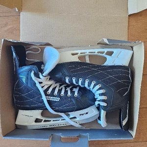 Bauer Nexus 22 Hockey Skates Regular Width Senior Size 9 (Used)
