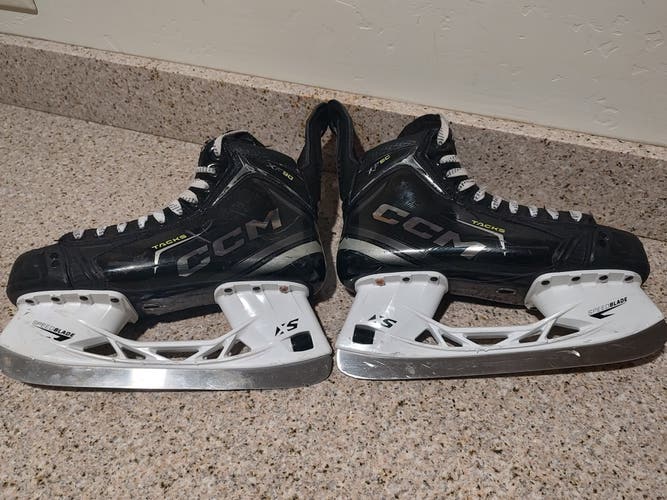 2025 CCM Tacks XF 90 Hockey Skates Regular Width 7.5 (Used)