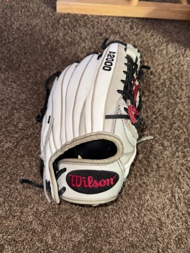 Wilson A2000 RH Softball Glove 12.5" (Used)
