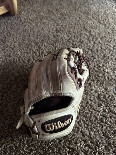 Wilson RH Infield Baseball Glove 11.5" (Used)