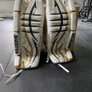 VAUGHN 7600 VELOCITY 4 GOALIE LEG PADS - SENIOR
