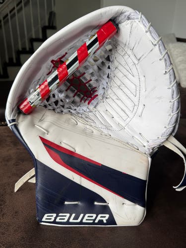 Bauer Pro Custom 2S Pro Skinned as HL2