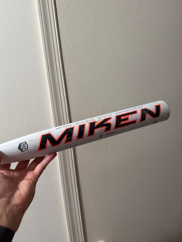 2023 Miken Freak 23 Maxload Composite Bat (-8) 26 oz 34" (Used)