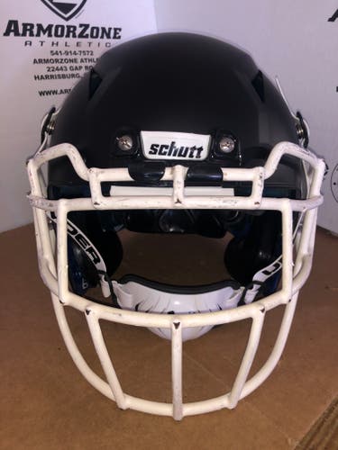 USED SCHUTT VENGEANCE PRO - MEDIUM - FLAT BLACK