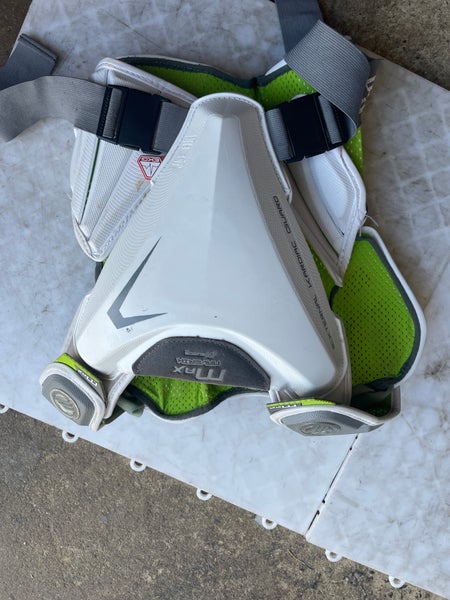Medium Adult Maverik M5 Shoulder Pads (Used)