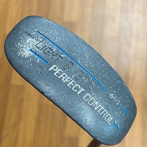 Light & Easy Regular Control 600 Chipper RH Regular Flex Graphite Shaft New Golf Pride Mid Size Wrap
