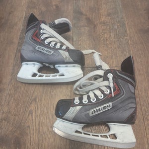 Bauer Vapor X30 Hockey Skates Regular Width Youth 10 (Used)