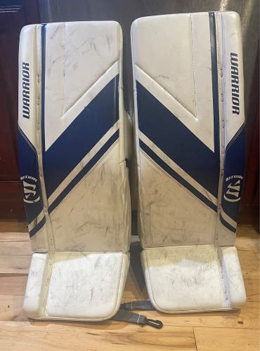 28" Warrior Ritual g6 Goalie Leg Pads (Used)